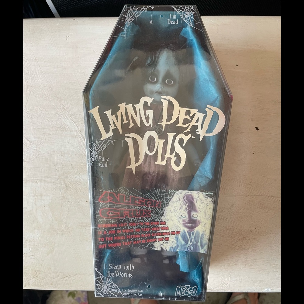 Living dead doll Alison Crux mint NIB